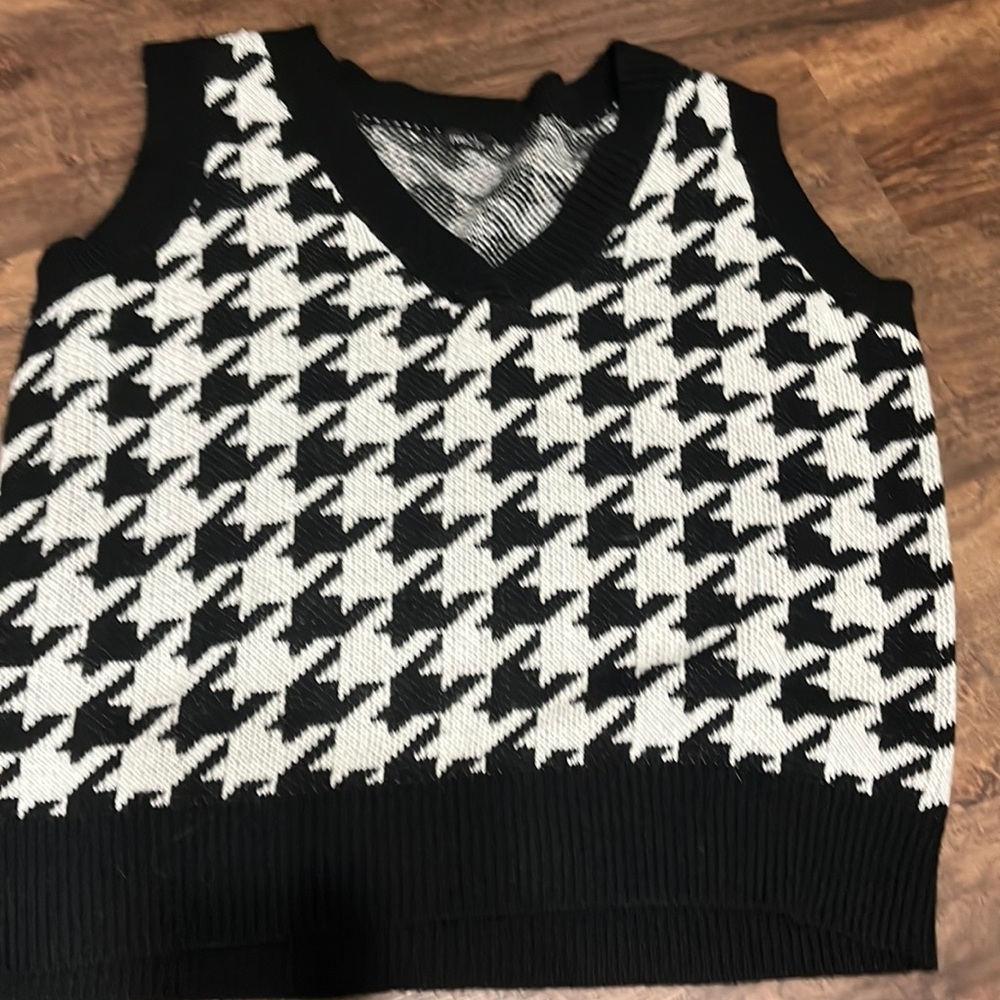 patterned oversized sweater vest